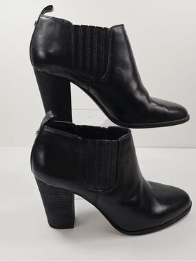 Michael Kors Black Leather Stacked Heel Ankle Booties size 7